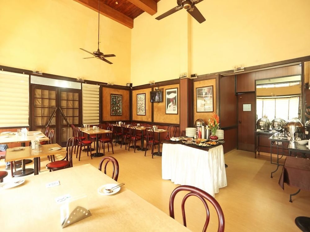 nirulas hotel