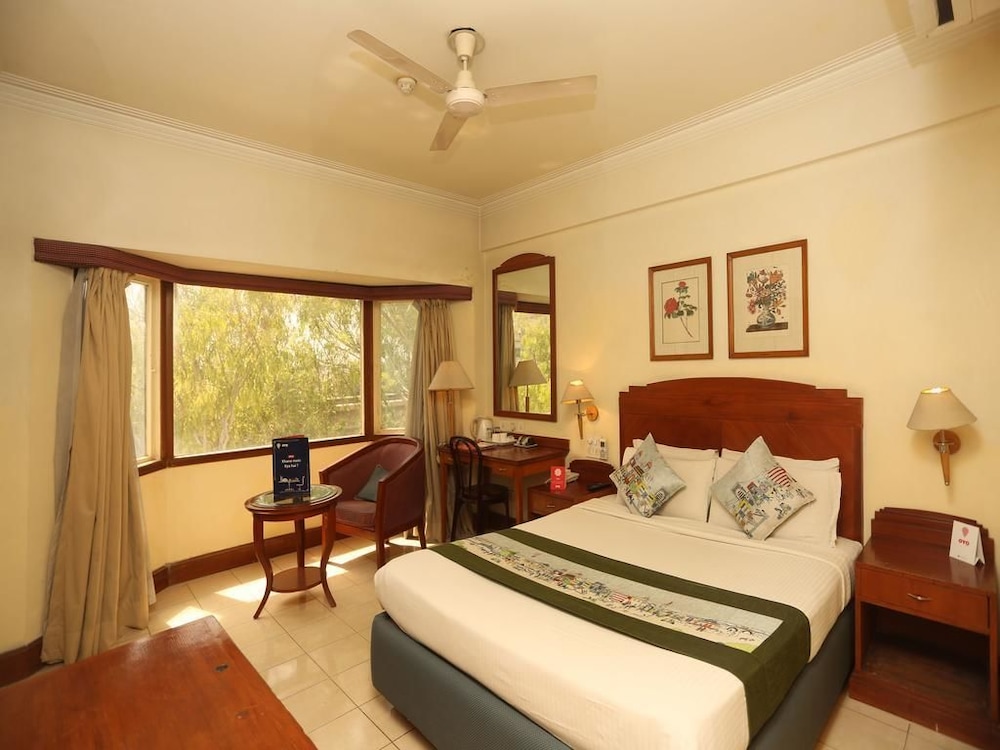 nirulas hotel