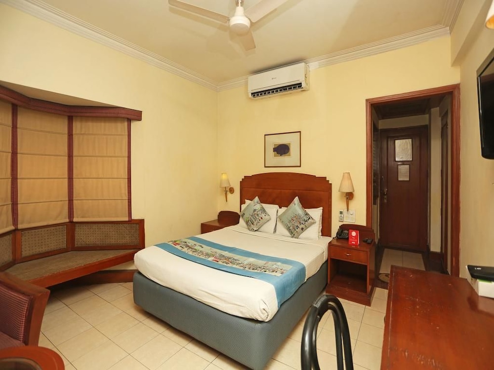 nirulas hotel