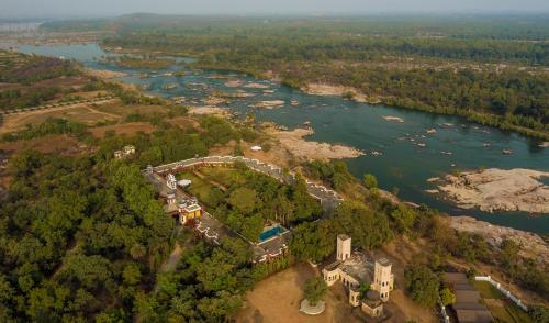 hotel bundelkhand riverside