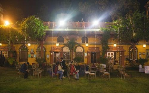 hotel bundelkhand riverside