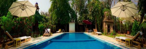 hotel bundelkhand riverside