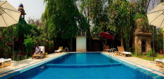 hotel bundelkhand riverside