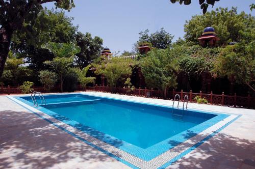 hotel bundelkhand riverside