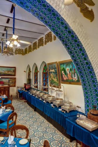 hotel bundelkhand riverside