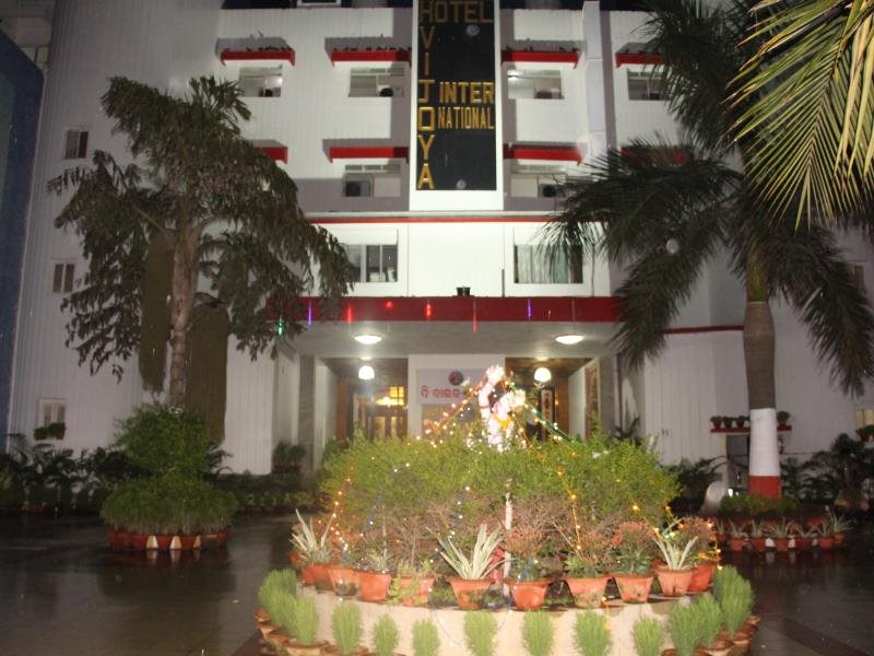 hotel vijoya international