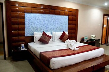 hotel vijoya international