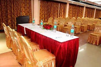 hotel vijoya international
