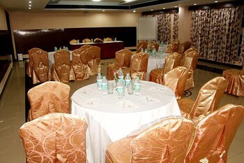 hotel vijoya international