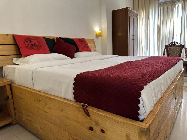 high bank peasants cottage