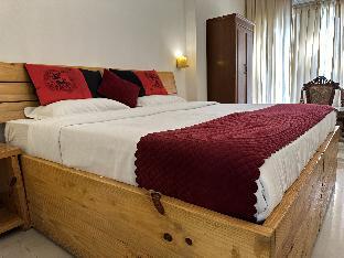 high bank peasants cottage