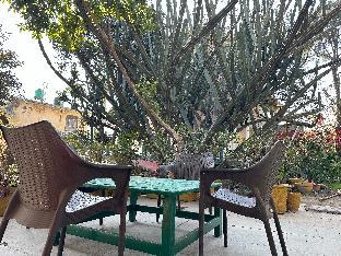 high bank peasants cottage