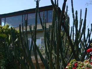 high bank peasants cottage