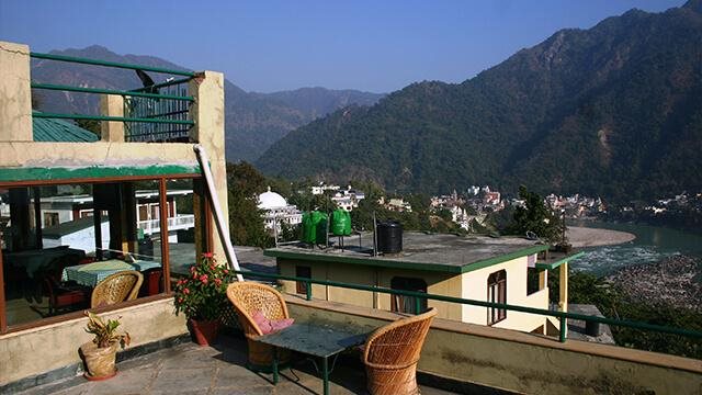 high bank peasants cottage