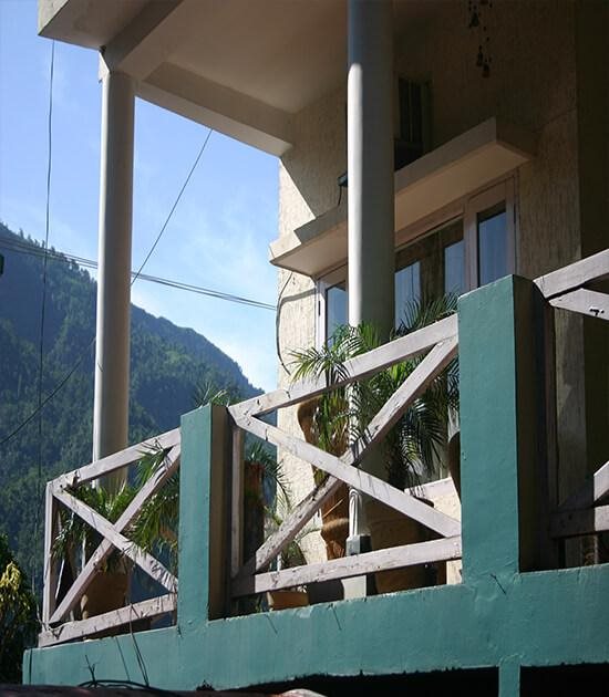 high bank peasants cottage