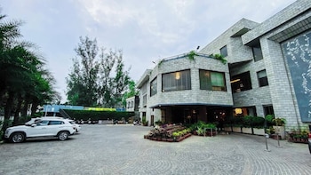 hotel natraj