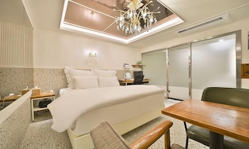 hotel february dongdaegu