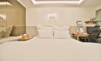 hotel february dongdaegu