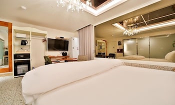 hotel february dongdaegu