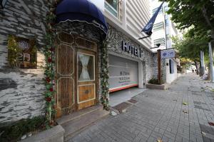 hotel february dongdaegu