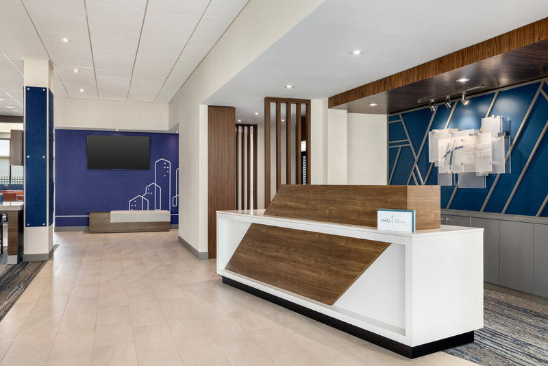 holiday inn express strathroy an ihg hotel