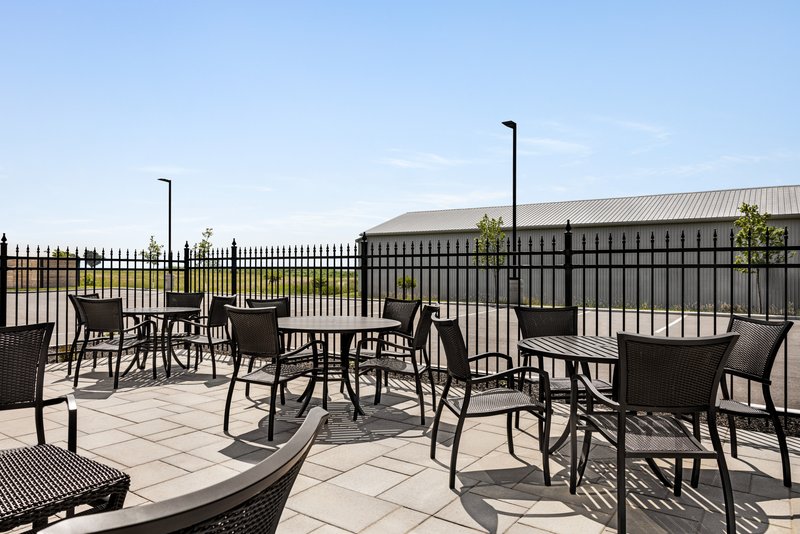 holiday inn express strathroy an ihg hotel