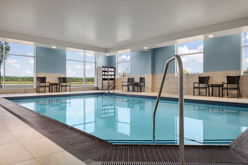 holiday inn express strathroy an ihg hotel