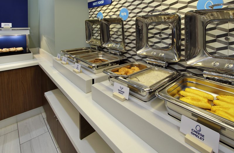 holiday inn express strathroy an ihg hotel