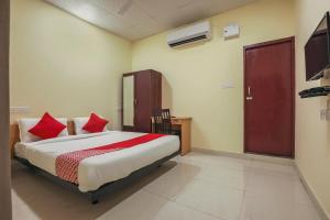 super hotel o om sakthi hotel