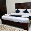 Palette Tivoli Heritage Palace,Kanhawas 5Pf2+6Wh, Kanhawas, Rewari, Haryana 123401,2 star