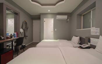 ilsan wainscot hotel
