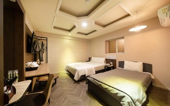 ilsan wainscot hotel