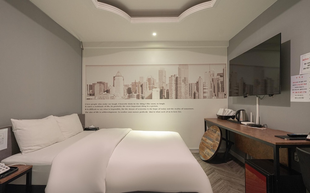 ilsan wainscot hotel