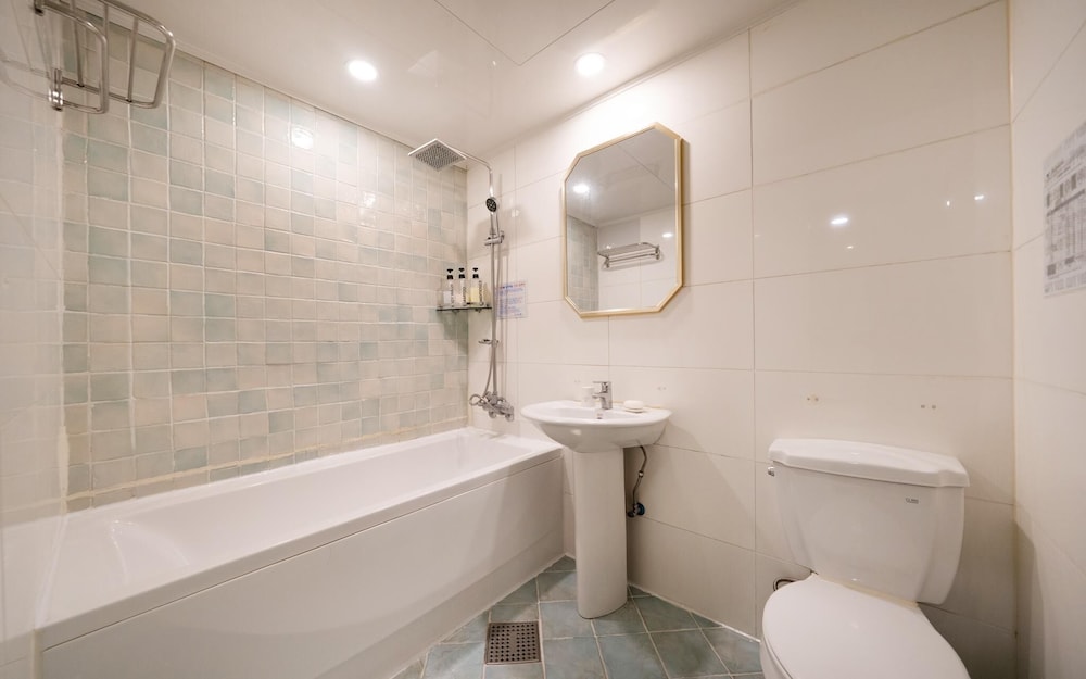 ilsan wainscot hotel
