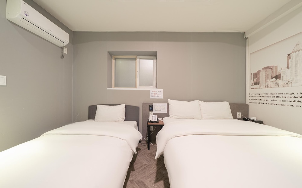 ilsan wainscot hotel