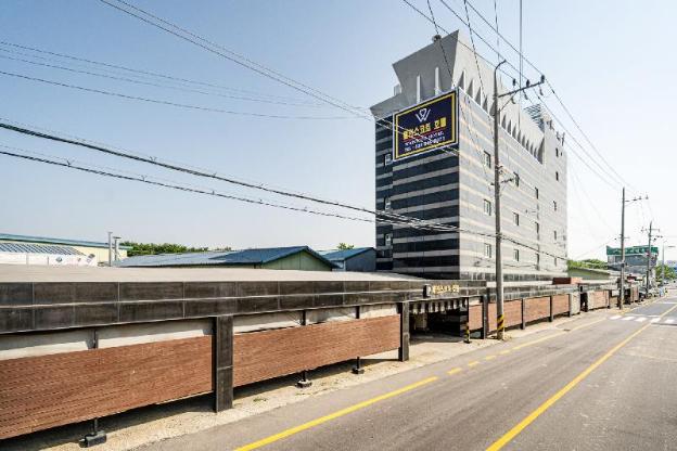 ilsan wainscot hotel