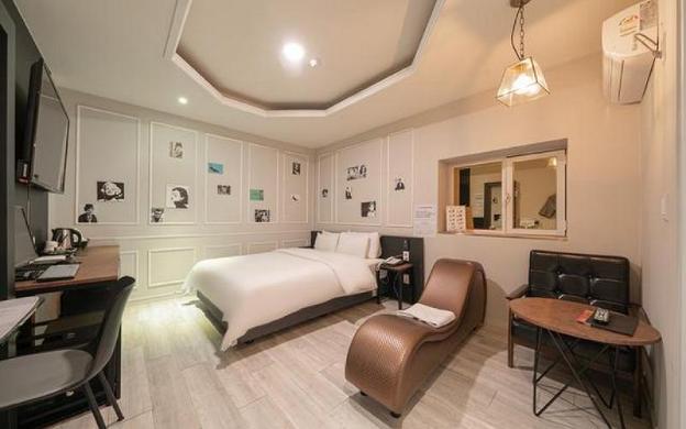 ilsan wainscot hotel