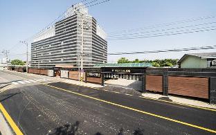 ilsan wainscot hotel