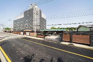 ilsan wainscot hotel