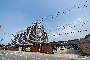 ilsan wainscot hotel
