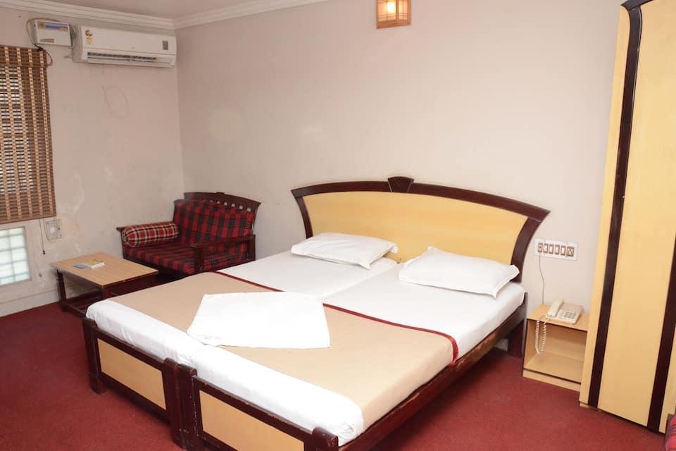 The City Residency,,3 star