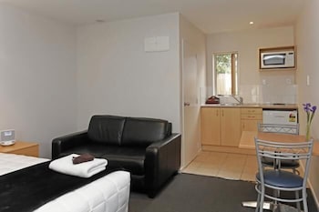 Amalfi Motor Lodge,Christchurch Airport>>Christchurch,4 star