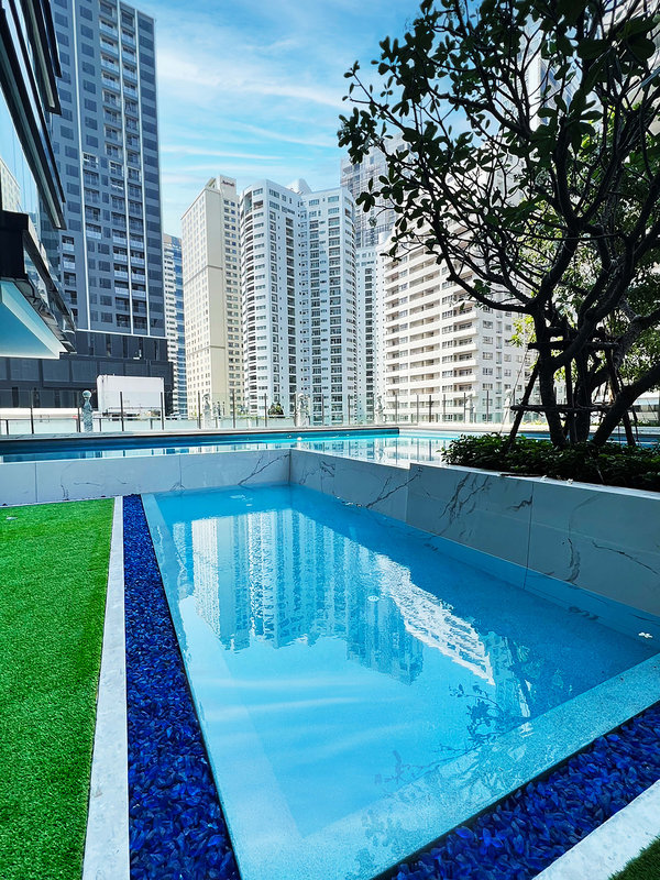 silq hotel and residence managed by ascott limited