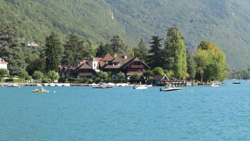 auberge du pere bise jean sulpice