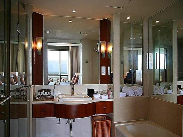 baohua harbour view hotel