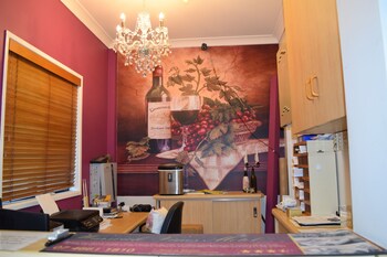 warwick vines motel