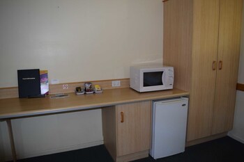 warwick vines motel