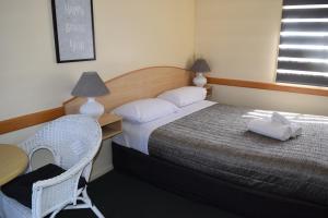 warwick vines motel