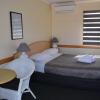 warwick vines motel