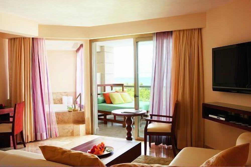 philoxenia hotel